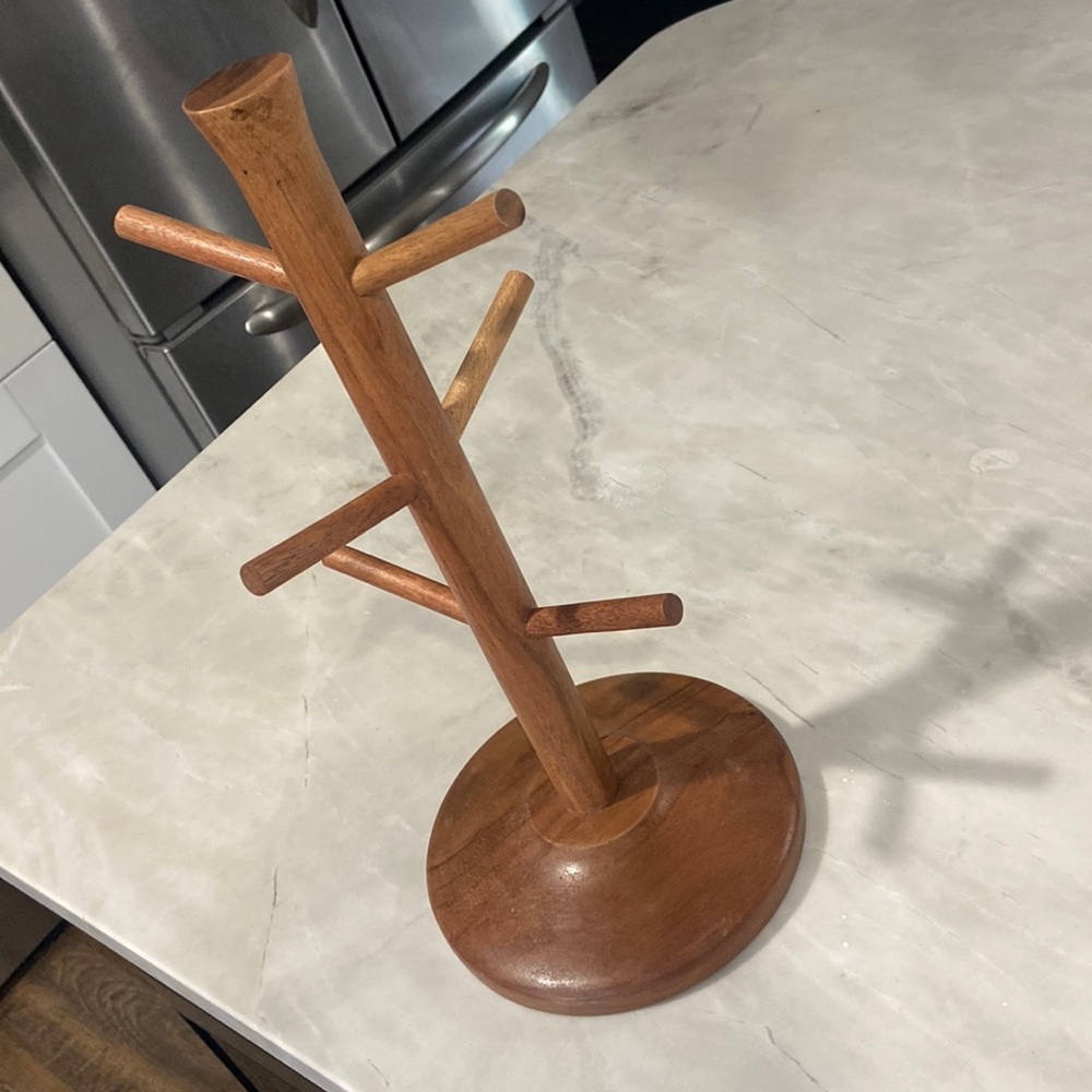 Wooden Mug Tree